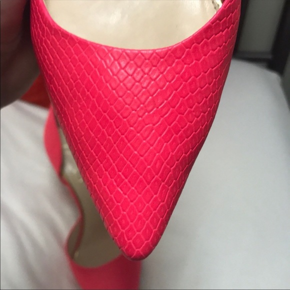 Jessica Simpson Hot Pink Pointed Heels - Picture 5 of 5